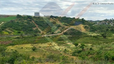 Uso de suelo reforzado para restaurar una ladera erosionada en África