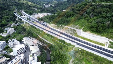 Terraplén de suelo reforzado con geosintéticos para la rehabilitación del terremoto en la Carretera Nacional No. 4, Taichung, Taiwán