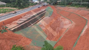 Ampliación de carreteras y restauración de taludes de suelo reforzado con geosintéticos, Nigeria