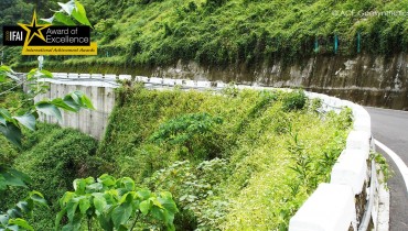Structure renforcée complexe appliquée au cas de réparation Hilly Route, Taïwan