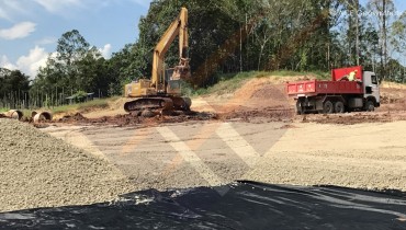 Stabilisation de la plate-forme, route Pan Borneo, Sarawak, Malaisie